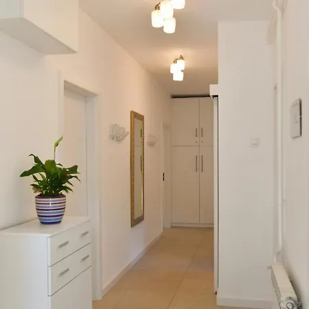 Amelie Apartment